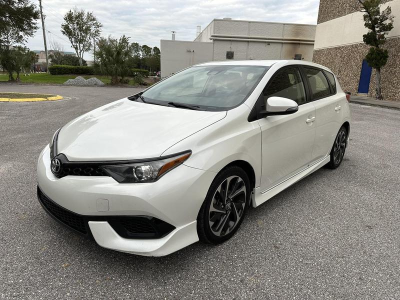 2017-2018 Toyota Corolla iM in white